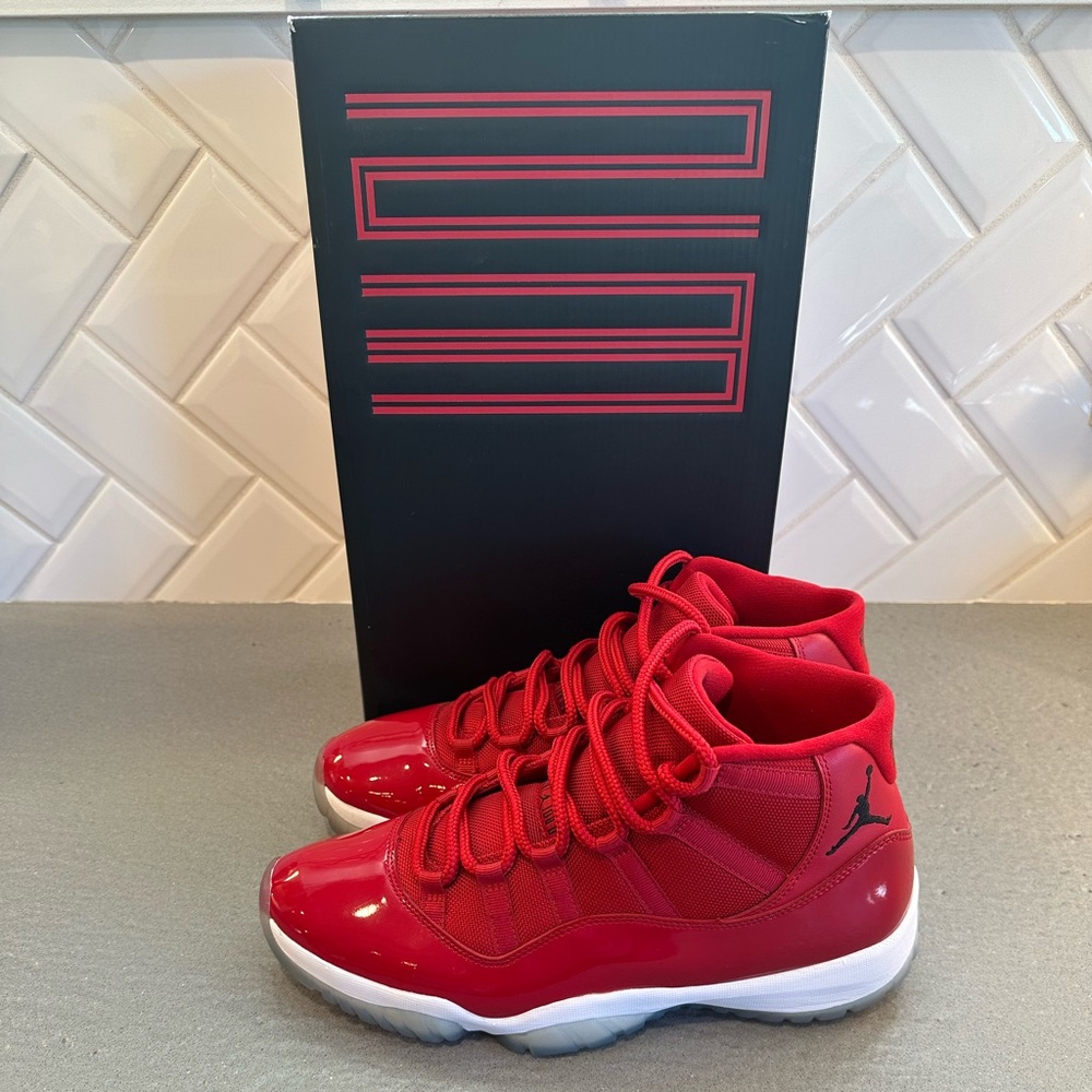 Jordan 11 “win like 96” sz11 $300